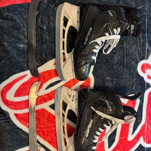 Bauer Supreme Mach Hockey Skates Regular Width  Size 4 (Used)