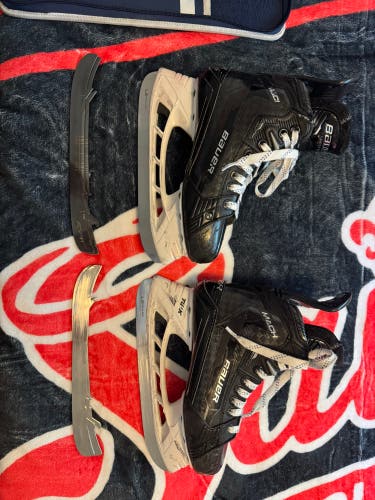 Bauer Supreme Mach Hockey Skates Regular Width  Size 4 (Used)