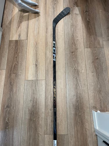 Senior CCM Jetspeed FT7 Pro Right Handed Hockey Stick P28M Pro Stock (New)