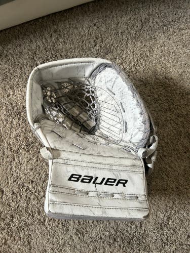 2022 Bauer GSX Glove Regular (Used)