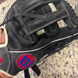 Wilson 2022 A450 12" Outfield Baseball Glove - Right Hand Throw
