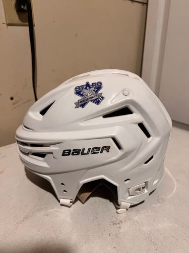 Medium Bauer Re-Akt 150 Helmet Pro Stock (Used)