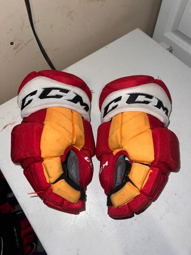 CCM Gloves 14" (Used)