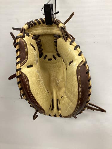 Used Akadema AGC98 BB/SB Catchers RH Throw Tan 32" 11851-S000034698
