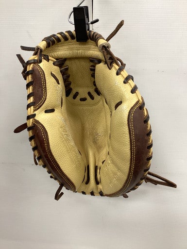 Used Akadema AGC98 BB/SB Catchers RH Throw Tan 32" 11851-S000034698