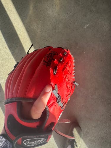 Rawlings RH Player series Baseball Glove 11" (New)