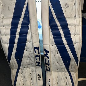Ccm eflex 3.9 Leg Pads 4.5 Glove And 3.5 Blocker