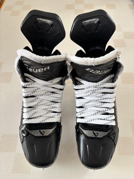 Bauer Supreme Shadow Hockey Skates Regular Width  10 (Used)