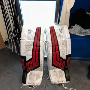 32"  Vaughn Goalie Leg Pads Pro Stock (Used)