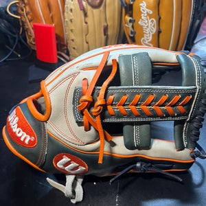 Wilson RH A2000 CC1 Baseball Glove 11.75" (Used)