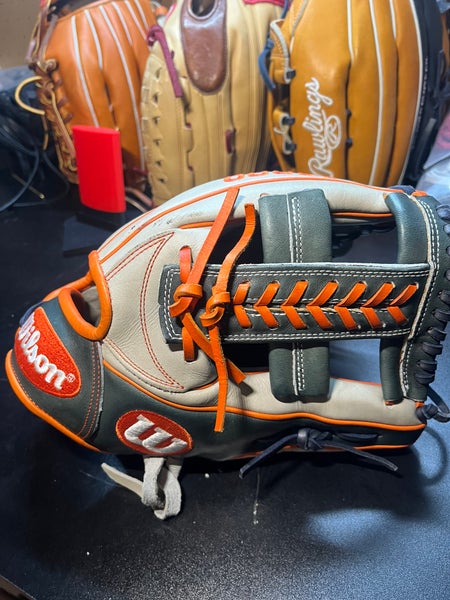 Wilson RH A2000 CC1 Baseball Glove 11.75" (Used)