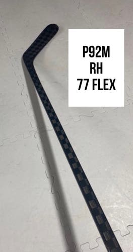 Senior(1x)Right P92M 77 Flex PROBLACKSTOCK Unbranded Blackouts Pro Stock Nexus Hockey Sticks