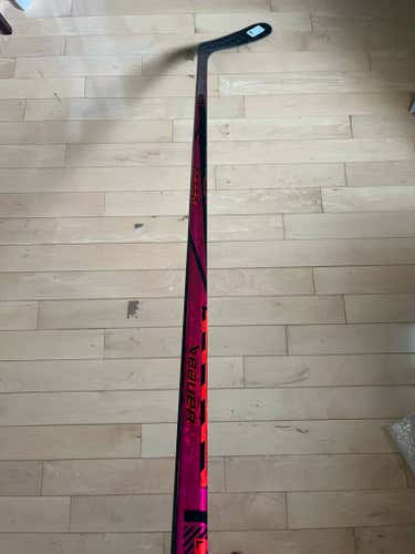 New Intermediate Bauer Red Twitch P92 55 Flex Right Handed Hockey Stick