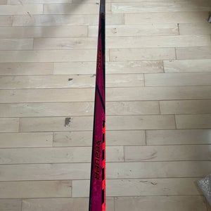 New Intermediate Bauer Red Twitch P28 55 Flex Right Handed Hockey Stick