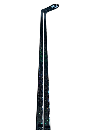 NEW 2 PACK RETAIL P28 70 Flex Bauer Twitch Custom Black Right Handed Hockey Sticks
