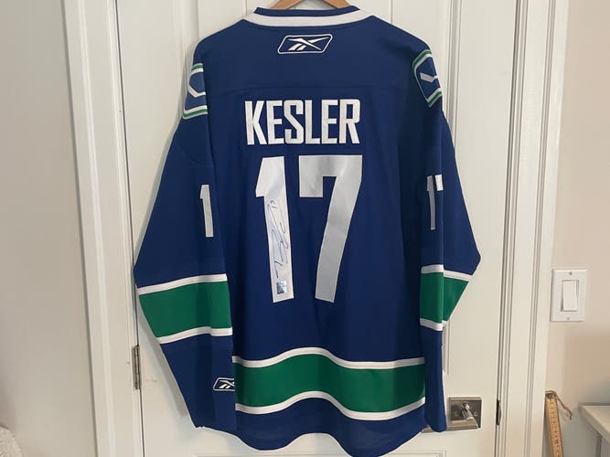 Authentic Reebok Vancouver Canucks Ryan Kessler Autographed Orca Jersey Size XL