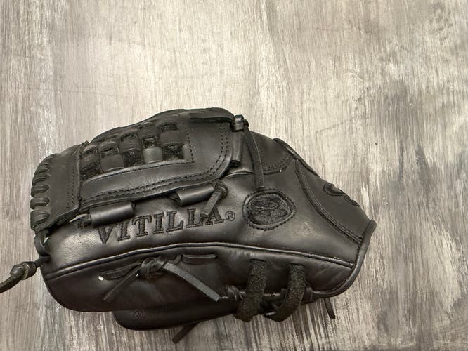 LH Infield Boombah Baseball Glove 11.5". Played Catch A Couple Times Nearly Brand New