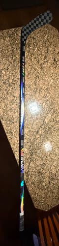 Senior Bauer Vapor FlyLite Right Handed Hockey Stick P92 (Used)