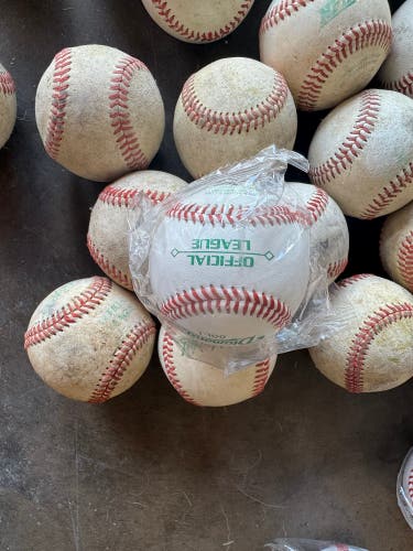 Diamond Baseballs 25 (Used)