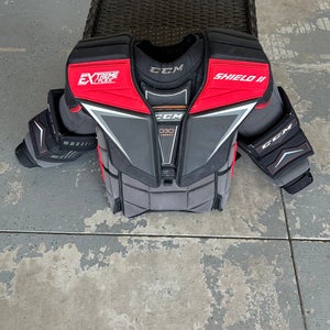 Senior Medium CCM Extreme Shield 2 Goalie Chest Protector (Used)
