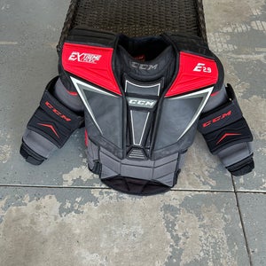 Senior Small CCM Extreme Flex Shield E2.9 Goalie Chest Protector (Used)