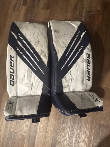 XS  Bauer Vapor 3X Goalie Leg Pads (Used)