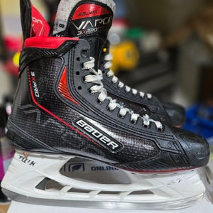 Bauer Vapor 3X Pro Hockey Skates 8 Fit 2 (Used)