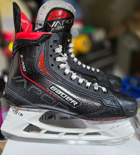 Bauer Vapor 3X Pro Hockey Skates 8 Fit 2 (Used)