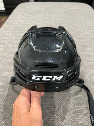 Medium CCM Tacks 910 Helmet (Used)