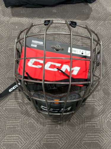 Medium CCM FM780 (New)