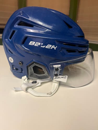 Medium Bauer Re-Akt 150 Helmet  (Used)