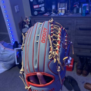 Outfield RH Wilson A2000 OT7 Baseball Glove 12.75" (Used)