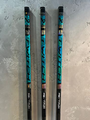 Senior Bauer Twitch Left Hand Hockey Stick P92 (New)