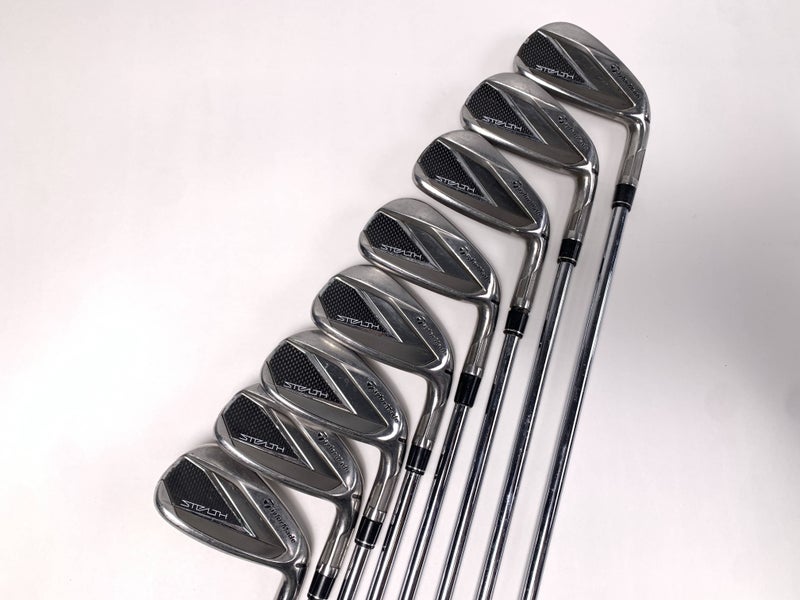 TaylorMade Stealth Iron Set 4-PW+GW Dynamic Gold R300 VSS Pro 95g Regular RH