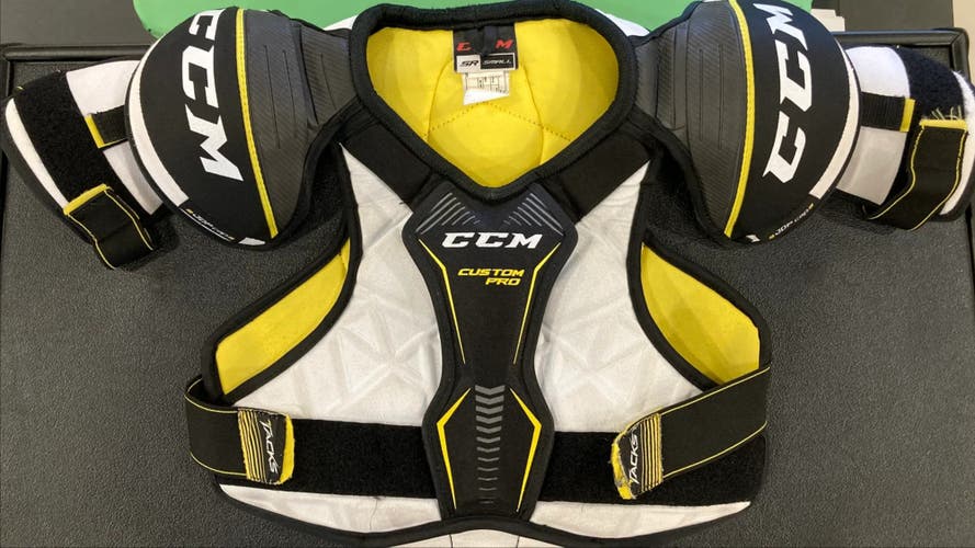 CCM Tacks Custom Pro Shoulder Pads | Senior Small