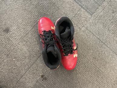 Used Under Armour BASEBALL BB/SB Cleats Red Junior 04.5 11614-S000216619
