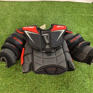 Youth OSFA CCM Extreme Flex E2.5 Goalie Chest Protector (Used)