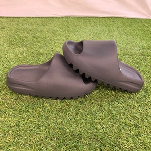 Size 5.0 Youth Adidas Yeezy Sandals (New)