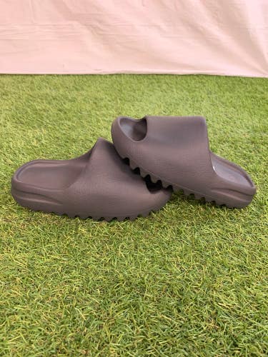 Size 5.0 Youth Adidas Yeezy Sandals (New)