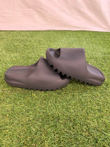 Size 5.0 Youth Adidas Yeezy Sandals (New)