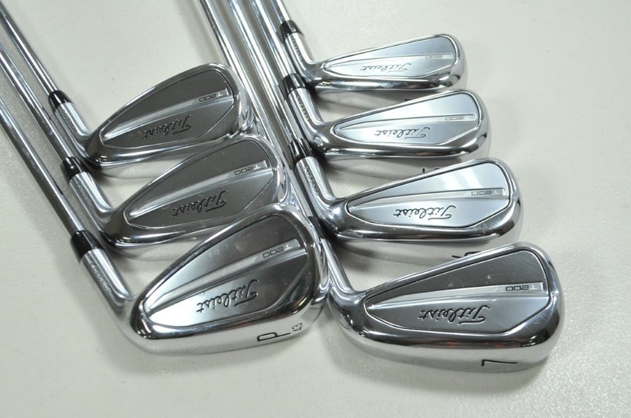 Titleist T200 2023 4-PW Iron Set Regular Flex Right AMT Black R300 Steel #199532