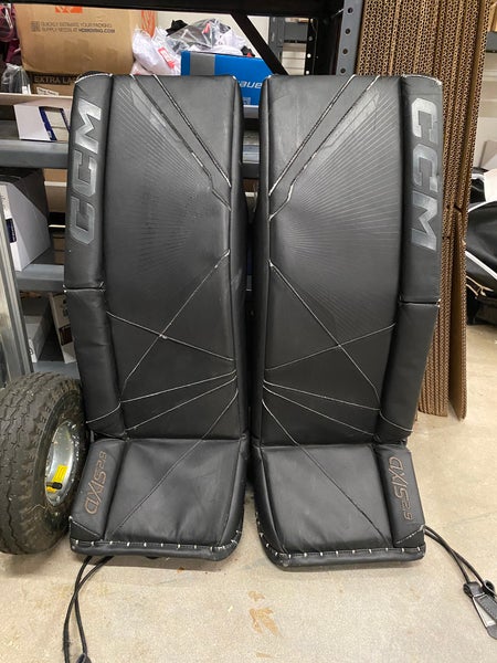 CCM Axis 2.9 Goalie Leg Pads 30”+1