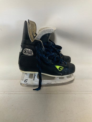 Used Graf SUPRA 705 Junior Hockey Skate Junior 02.5 11823-S000032892