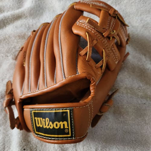 Wilson RH A2295 George Brett Youth Model Baseball Glove 9.5" Excellent Condition