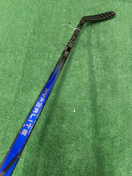 Junior Bauer Vapor Hyperlite Hockey Stick Right Handed P88 Pro Stock (Used)
