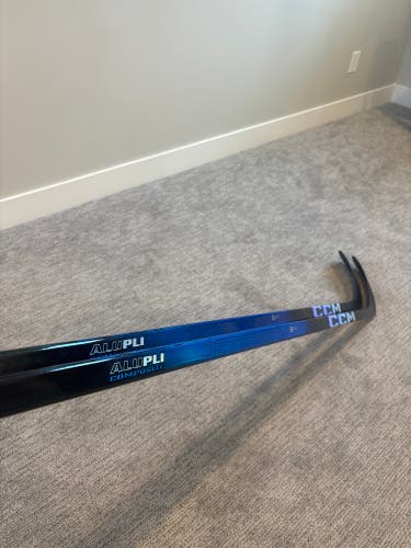 Senior CCM Jetspeed FT8 Pro Right Handed Hockey Stick (New)