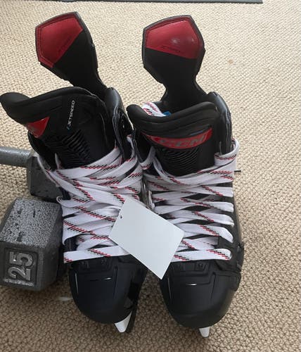 2023 CCM JetSpeed FT6 Pro Hockey Skates Size 5.5 (New)