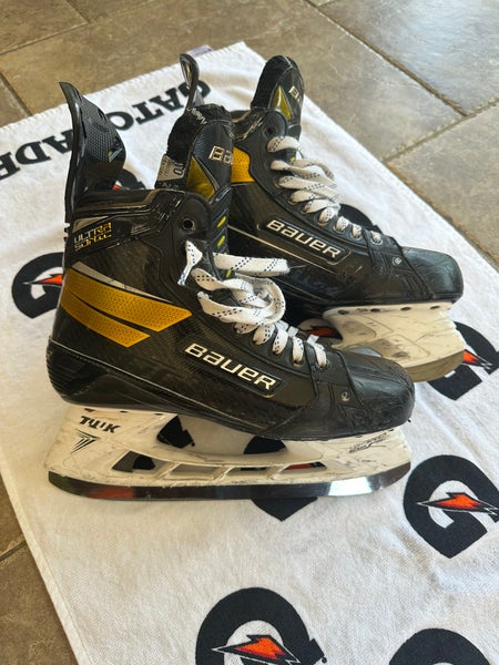 Size 10 Fit 2 Bauer Supreme UltraSonic Hockey Skates