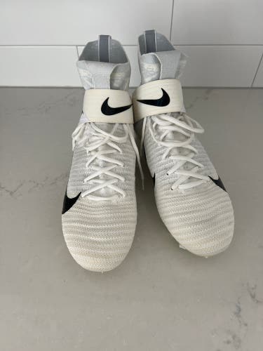 Men's  Size M 12.5 (W 13.5) Nike High Top Cleats (New)
