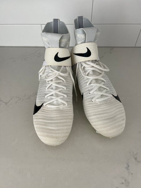 Men's  Size M 12.5 (W 13.5) Nike High Top Cleats (New)